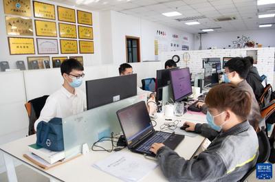 新華全媒+丨重慶 創(chuàng)新示范基地助力大學生逐夢創(chuàng)業(yè) 技術服務賦能企業(yè)成長